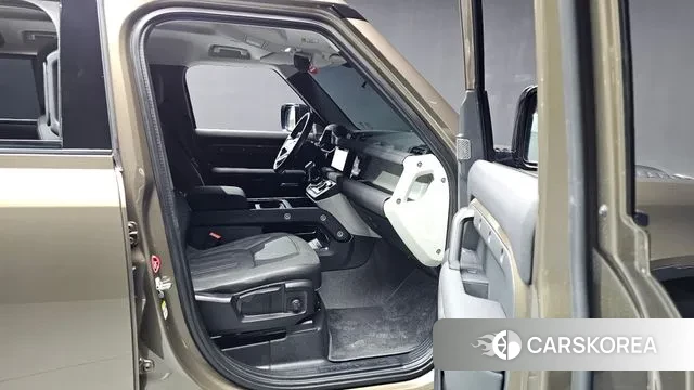 Land Rover Defender (L663) 2020 Песочный из Кореи, фото 2