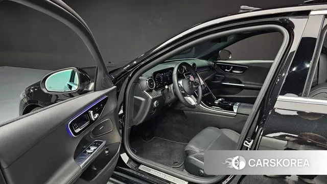 Mercedes-Benz C-Class W206 2024 Черный из Кореи, фото 2