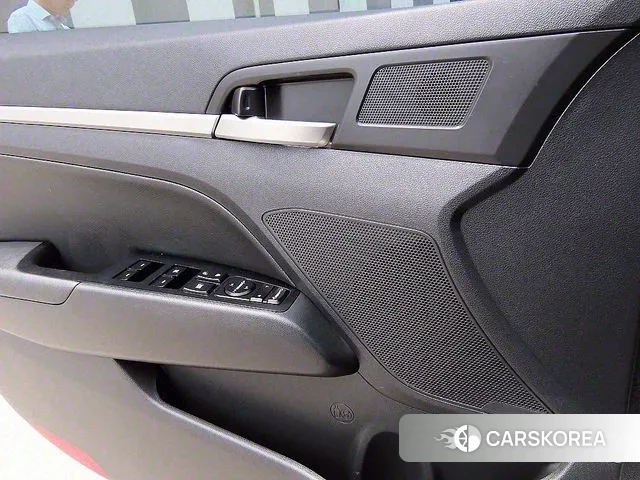 Hyundai The New Avante AD 2019 Серебристо-серый из Кореи, фото 2