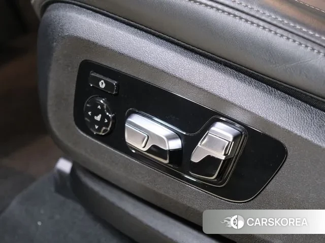 BMW X7 (G07) 2021 Серый из Кореи, фото 2