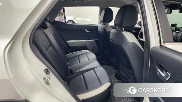 Kia Stonic 2018 Белый из Кореи, фото 2