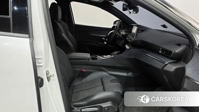 Peugeot 3008 second generation 2019 Белый из Кореи, фото 2