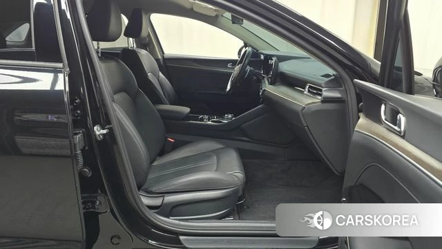 Kia K5 3rd generation 2023 Черный из Кореи, фото 2