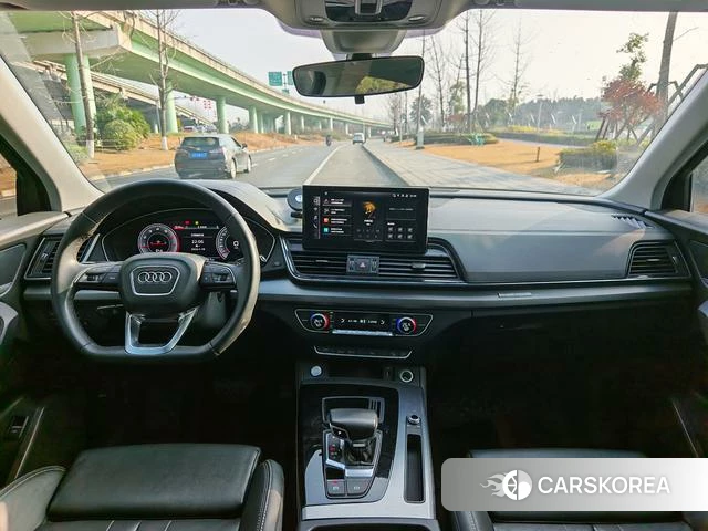 Audi Q5L 2022 Черный из Китая, фото 2