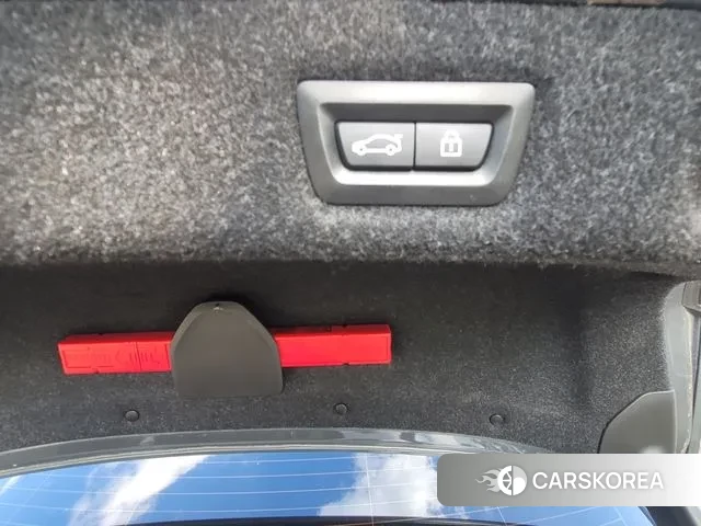 BMW 5 Series (G30) 2018 Небесно-голубой из Кореи, фото 2