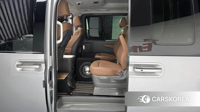 Hyundai Staria 2025 Серебряный из Кореи, фото 2