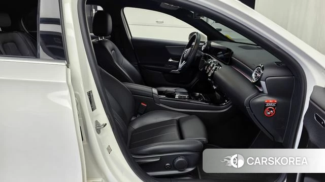 Mercedes-Benz A-Class W177 2021 Белый из Кореи, фото 2