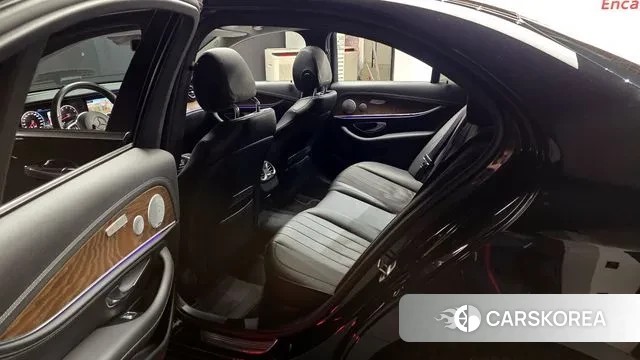 Mercedes-Benz E-Class W213 2020 Черный из Кореи, фото 2