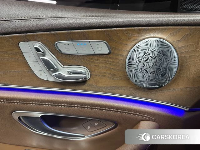 Mercedes-Benz E-Class W213 2019 Черный из Кореи, фото 2