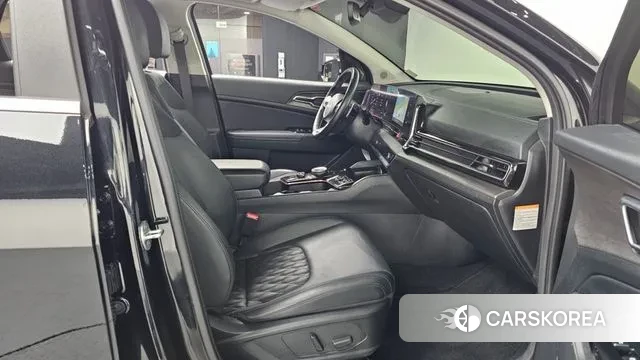 Kia Sportage 5th Generation Hybrid 2022 Черный из Кореи, фото 2