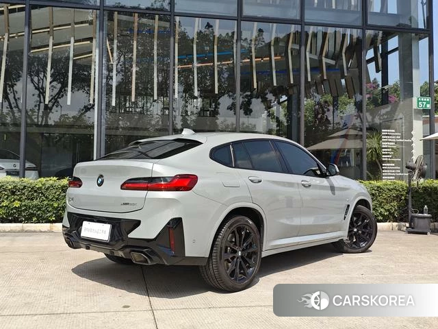 BMW X4 2022 Серебристо-серый из Китая, фото 2