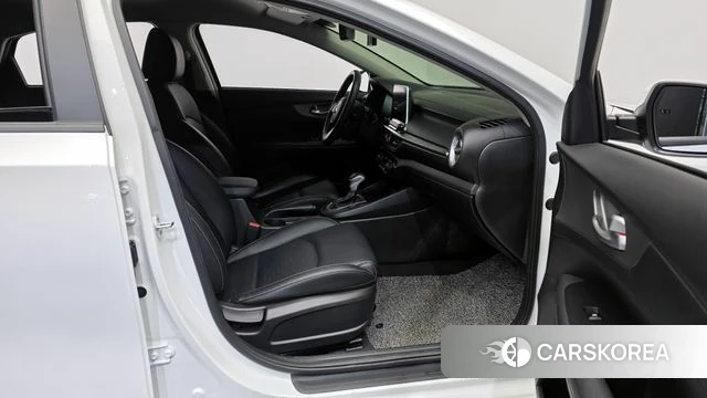 Kia Come New K3 2021 Белый из Кореи, фото 2