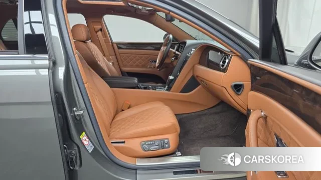 Bentley Flying Spur 2nd Generation 2018 Серый из Кореи, фото 2