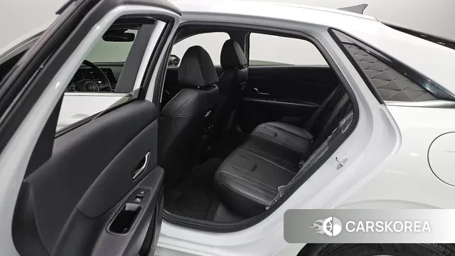 Hyundai The New Avante (CN7) 2024 Белый из Кореи, фото 2