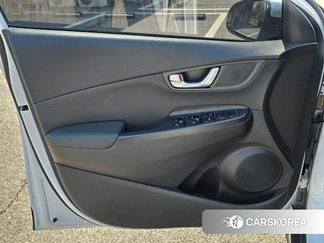 Hyundai The New Kona 2021 Белый из Кореи, фото 2