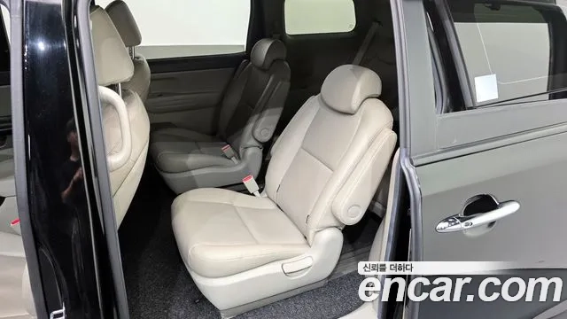 Kia The New Carnival 2019 Черный из Кореи, фото 2