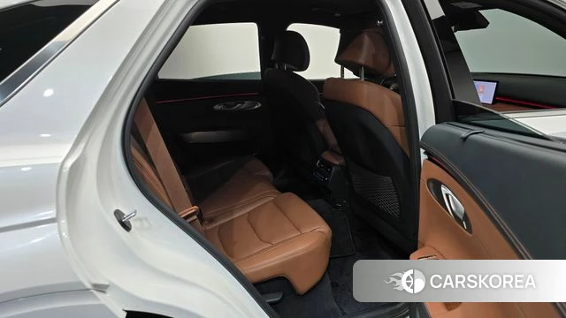 Genesis GV70 2024 Белый из Кореи, фото 2