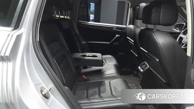 Volkswagen Tiguan second Generation 2020 Серебристо-серый из Кореи, фото 2