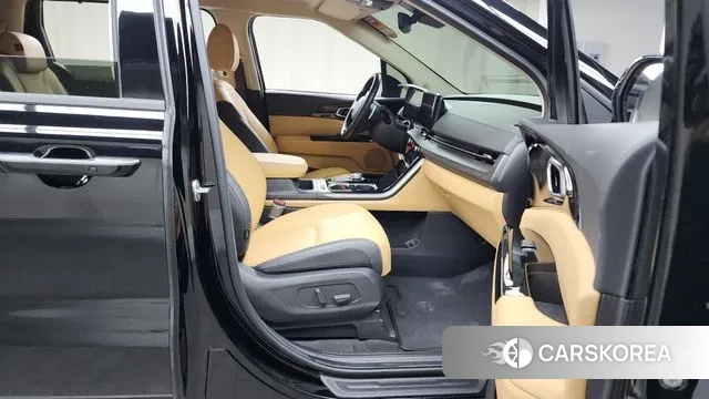 Kia Carnival 4th generation 2023 Черный из Кореи, фото 2