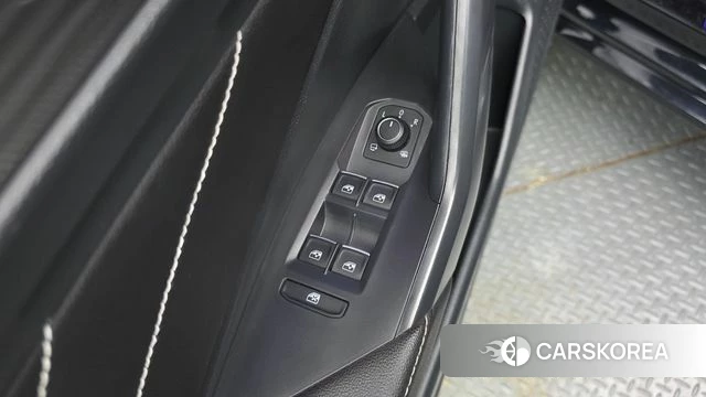 Volkswagen 7th Generation of Jetta 2023 Черный из Кореи, фото 2