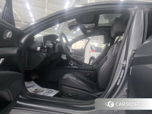 Hyundai Elantra 2022 Темно-серый из Китая, фото 2