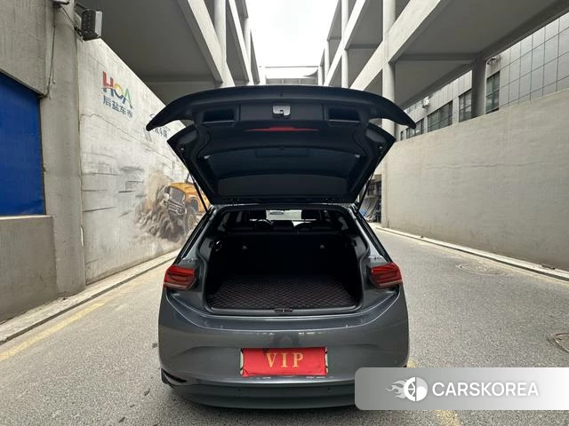Volkswagen ID.3 2023 Темно-серый из Китая, фото 2