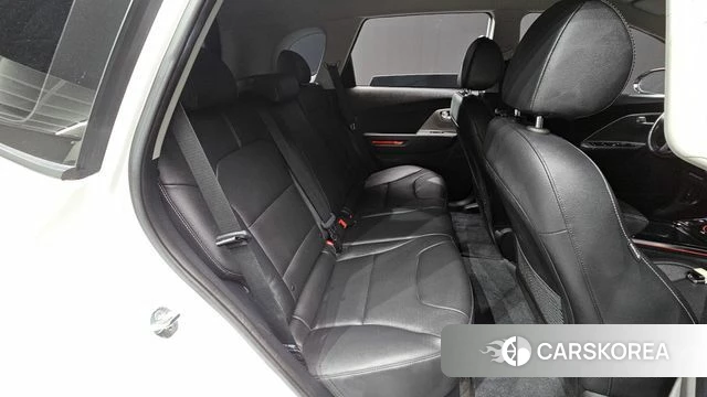 Kia Niro Plus 2022 Белый из Кореи, фото 2