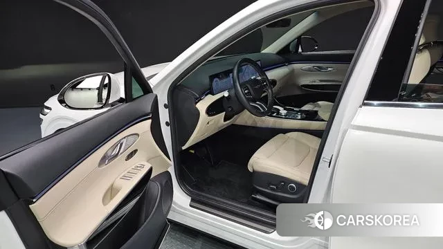 Genesis GV70 2025 Белый из Кореи, фото 2