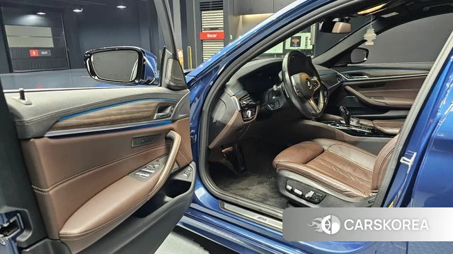 BMW 5 Series (G30) 2021 Синий из Кореи, фото 2