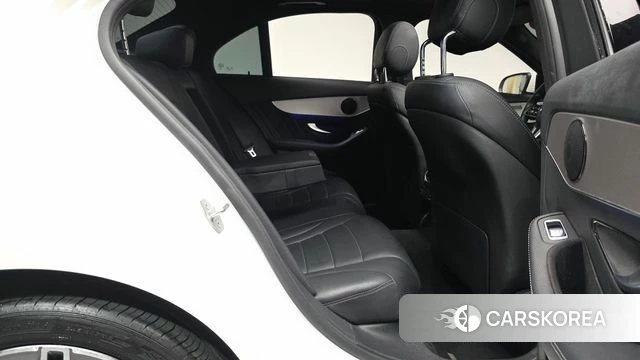 Mercedes-Benz C-Class W205 2021 Белый из Кореи, фото 2