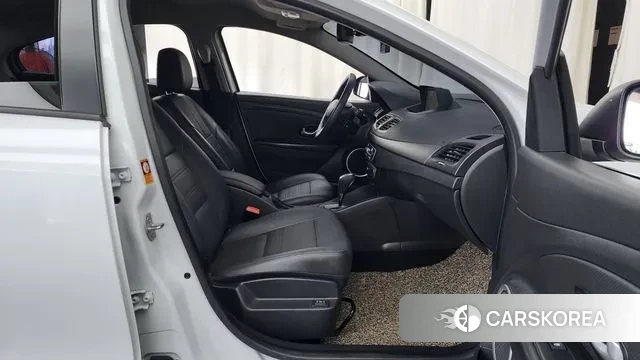 Renault Korea (Samsung) SM3 Neo 2018 Серебряный из Кореи, фото 2
