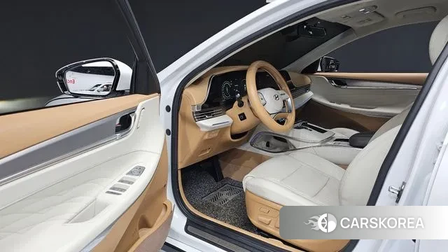 Hyundai The New Grandeur IG Hybrid 2022 Белый из Кореи, фото 2