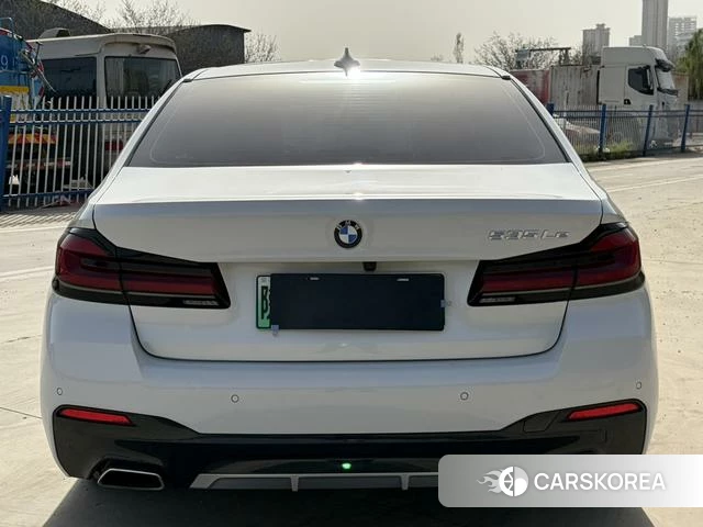 BMW 5 series PHEV 2021 Белый из Китая, фото 2