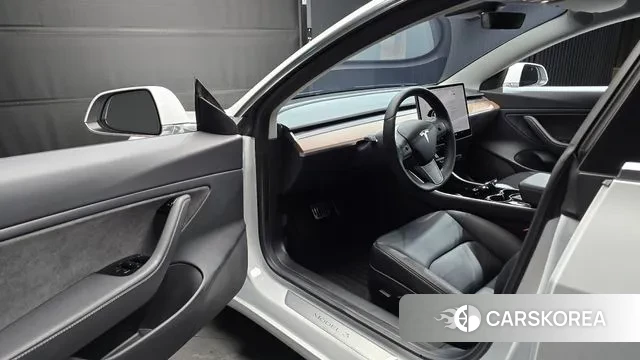 Tesla Model 3 2020 Белый из Кореи, фото 2