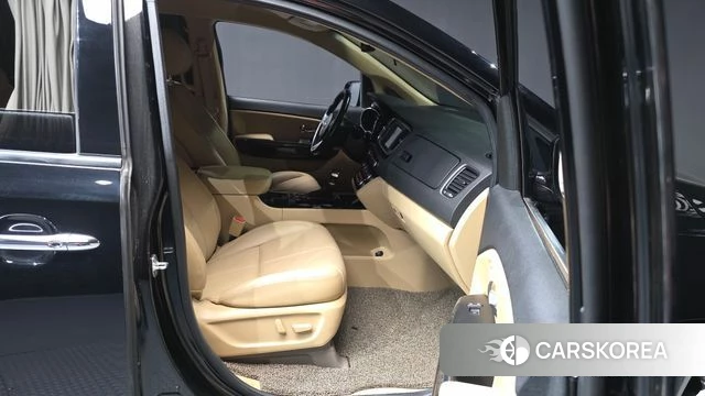 Kia The New Carnival 2019 Черный из Кореи, фото 2