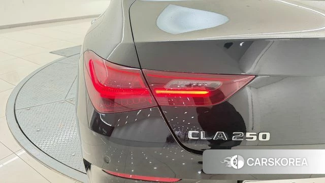 Mercedes-Benz CLA-Class C118 2025 Черный из Кореи, фото 2