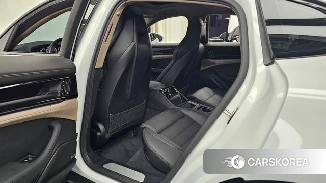 Porsche Panamera (976) 2024 Белый из Кореи, фото 2