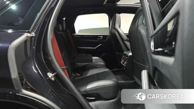 Porsche Cayenne (PO536) 2019 Черный из Кореи, фото 2