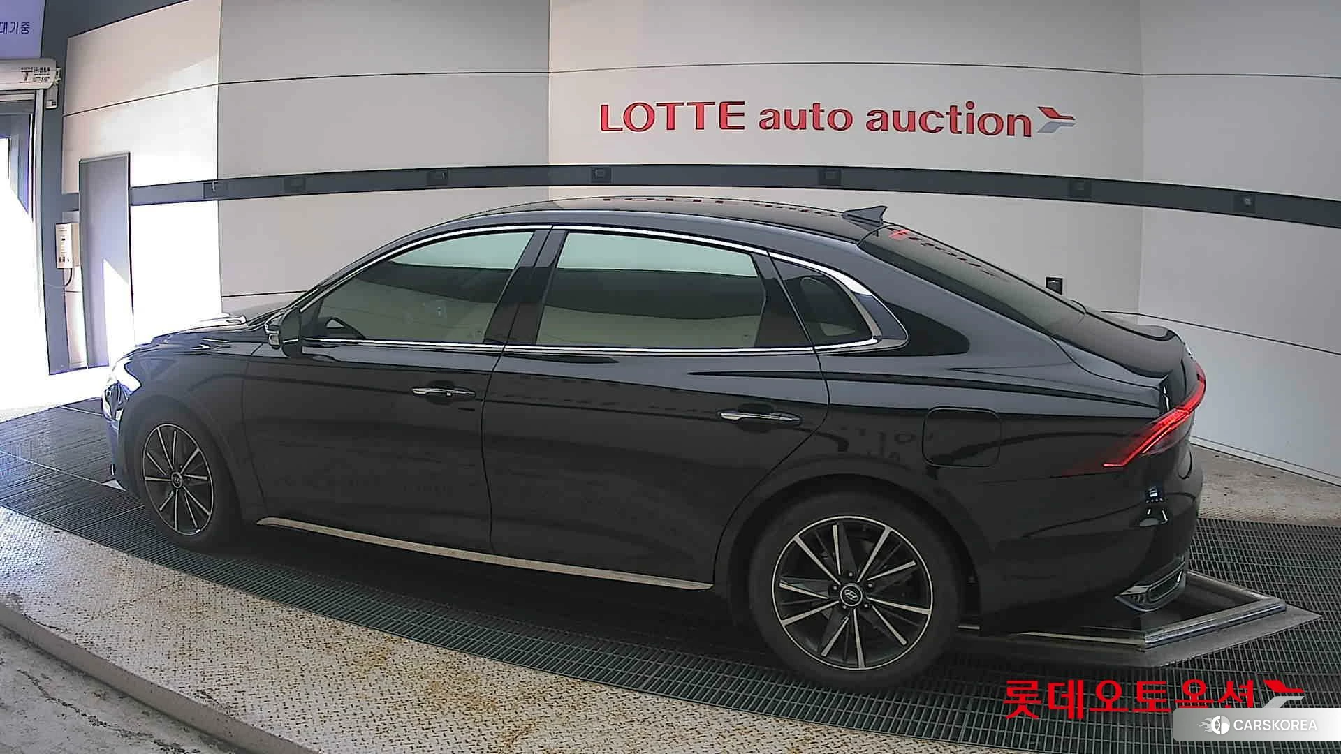 Hyundai Grandeur 2023 Черный из Кореи, фото 2