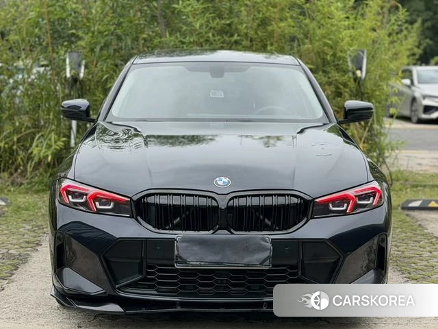 BMW 3 series 2024 Черный из Китая, фото 2