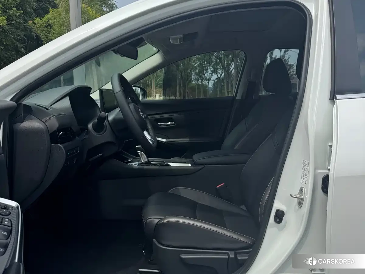 Nissan Sylphy 2024 Белый из Китая, фото 2