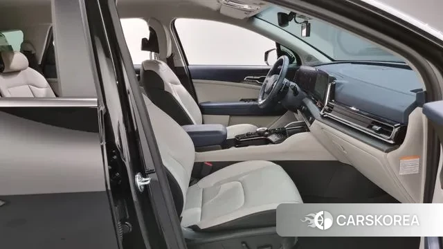 Kia Sportage 5th Generation Hybrid 2024 Черный из Кореи, фото 2