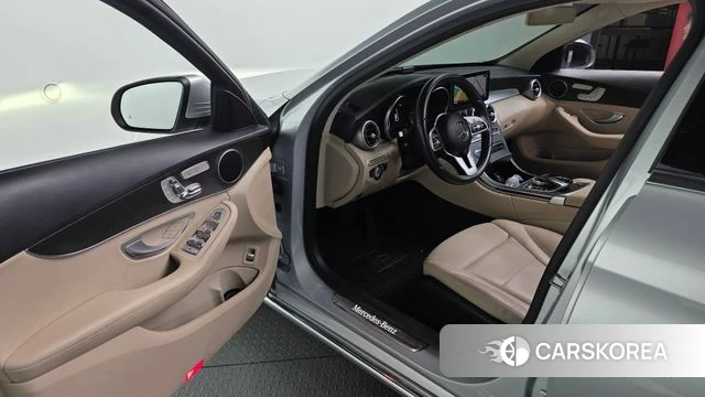 Mercedes-Benz C-Class W205 2019 Серебряный из Кореи, фото 2