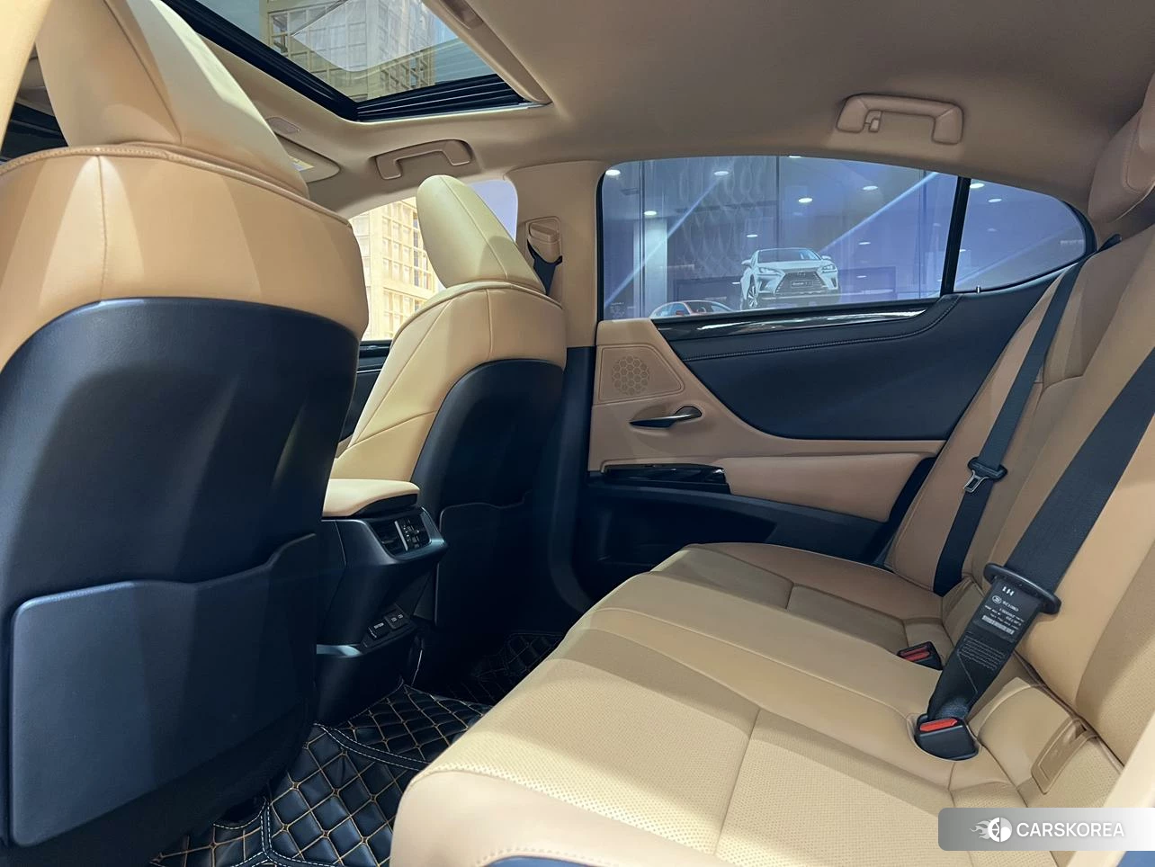 Lexus ES 2022 Серебристо-серый из Китая, фото 2