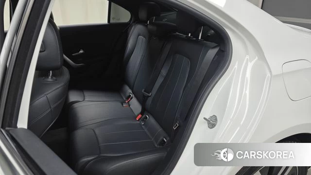 Mercedes-Benz A-Class W177 2021 Белый из Кореи, фото 2