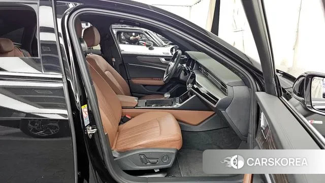 Audi A6 (C8) 2021 Черный из Кореи, фото 2