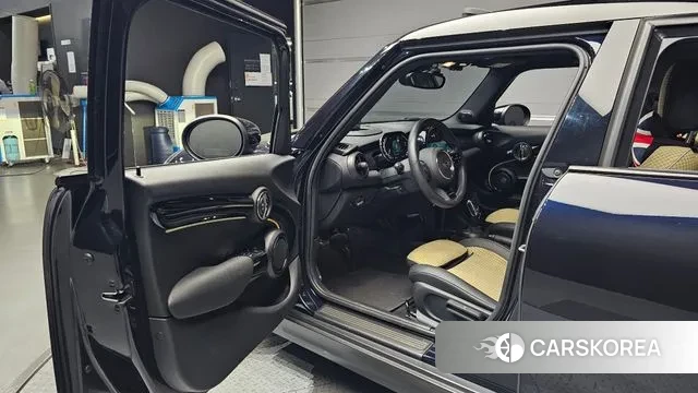 Mini Cooper S 2023 Синий из Кореи, фото 2