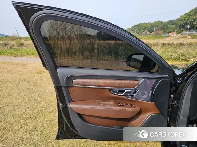 Volvo S90 2021 Черный из Кореи, фото 2