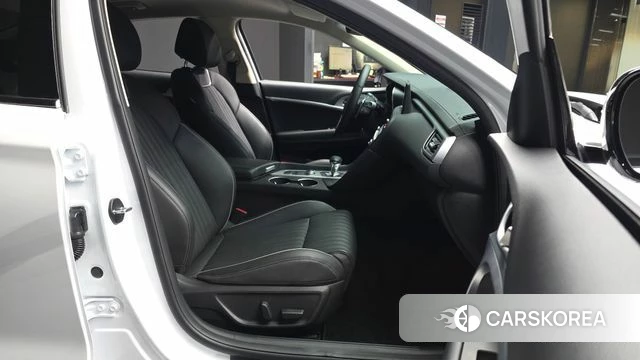 Genesis The New G70 2023 Белый из Кореи, фото 2