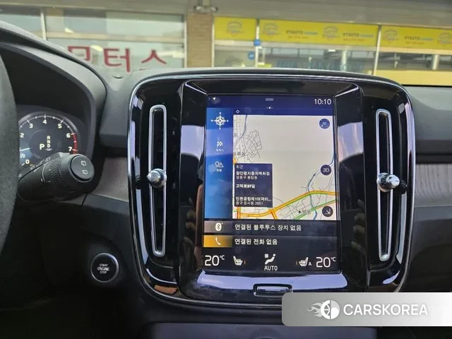 Volvo XC40 2019 Серебристо-серый из Кореи, фото 2